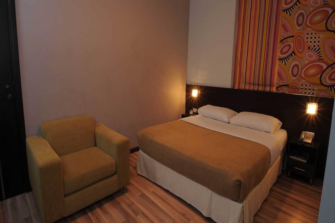 Suite Hotel Chrome - Beirut Bagian luar foto