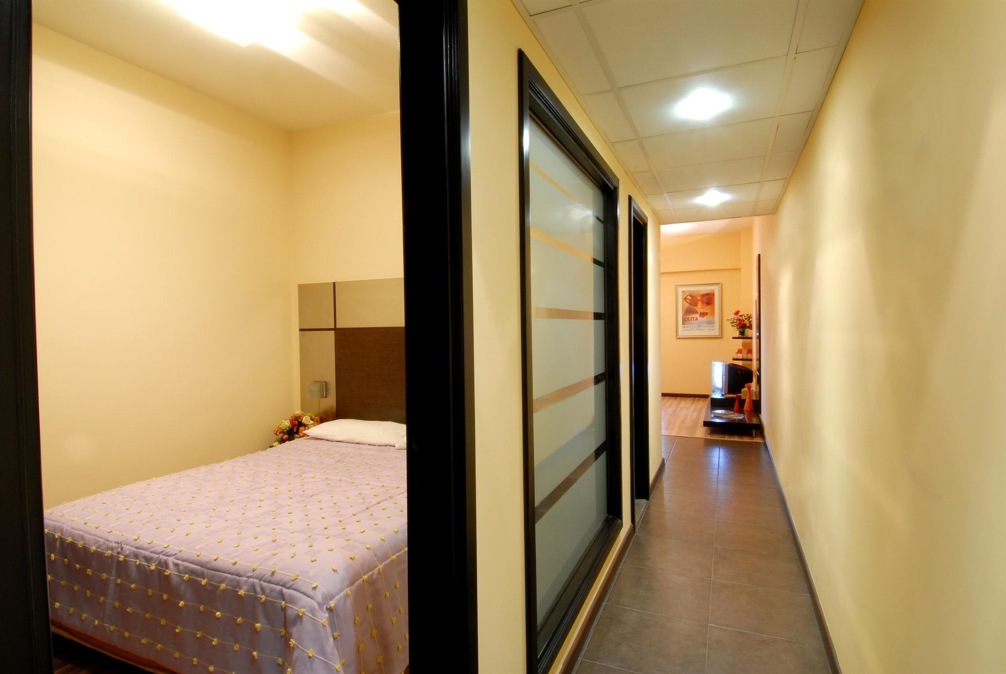 Suite Hotel Chrome - Beirut Bagian luar foto