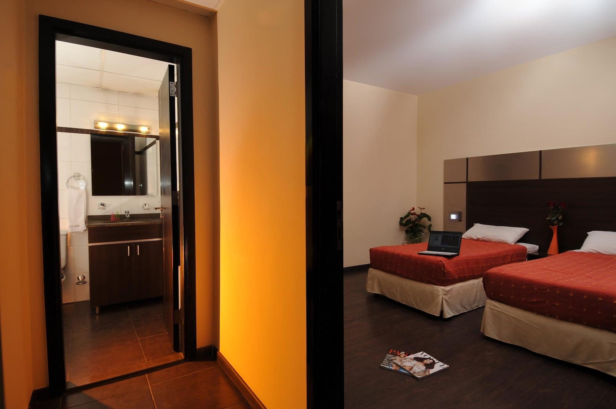 Suite Hotel Chrome - Beirut Bagian luar foto