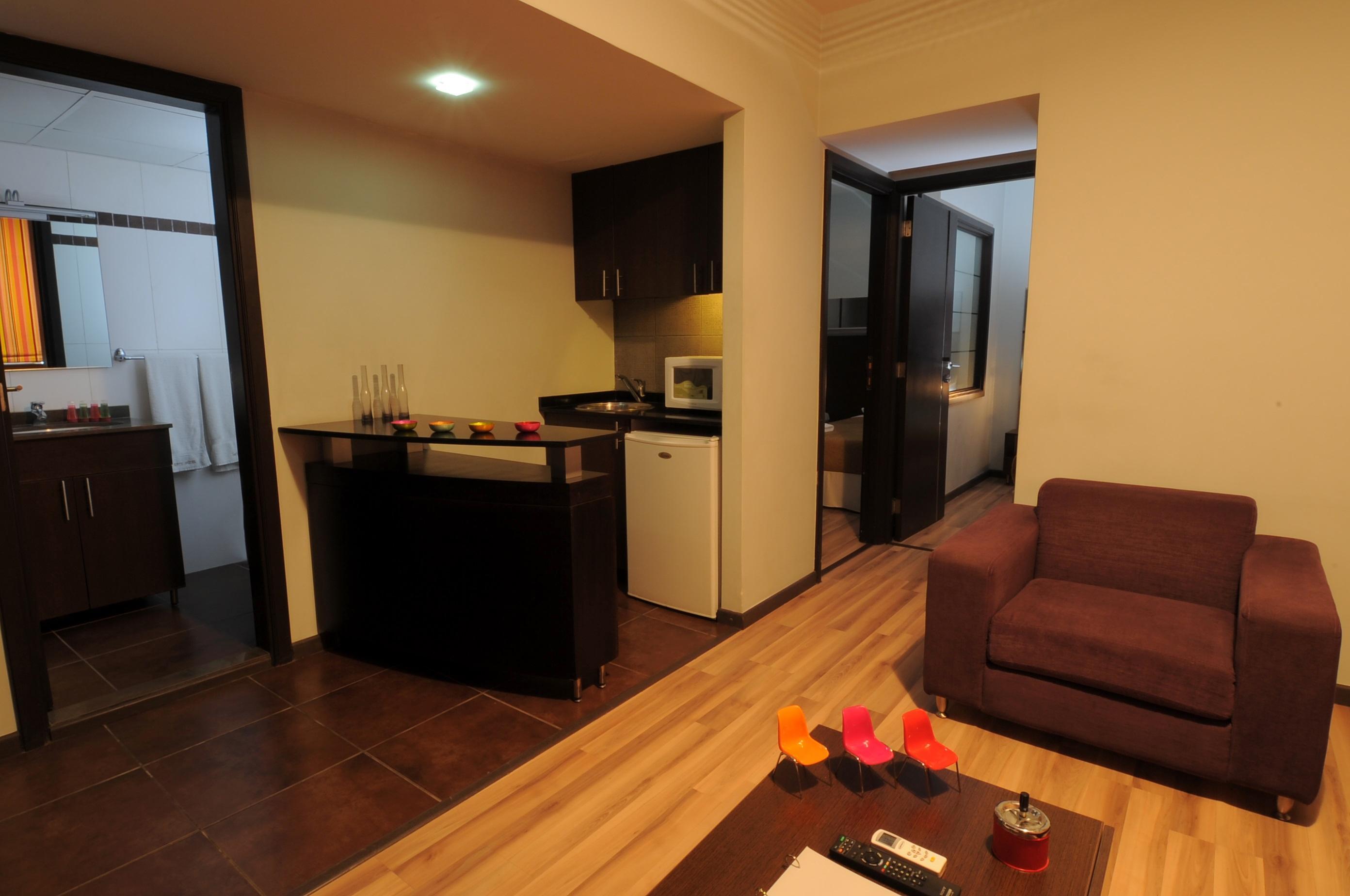 Suite Hotel Chrome - Beirut Bagian luar foto